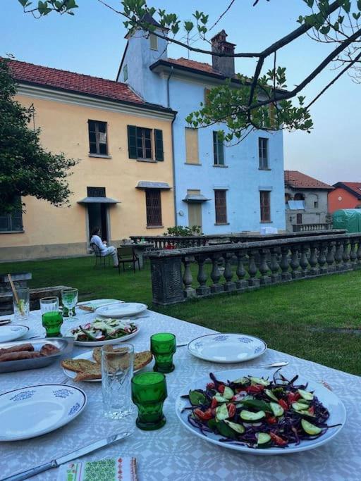 Appartamento Storico Con Giardino Soleggiato - B&B Via Rinaldi Arto Centonara Ngoại thất bức ảnh