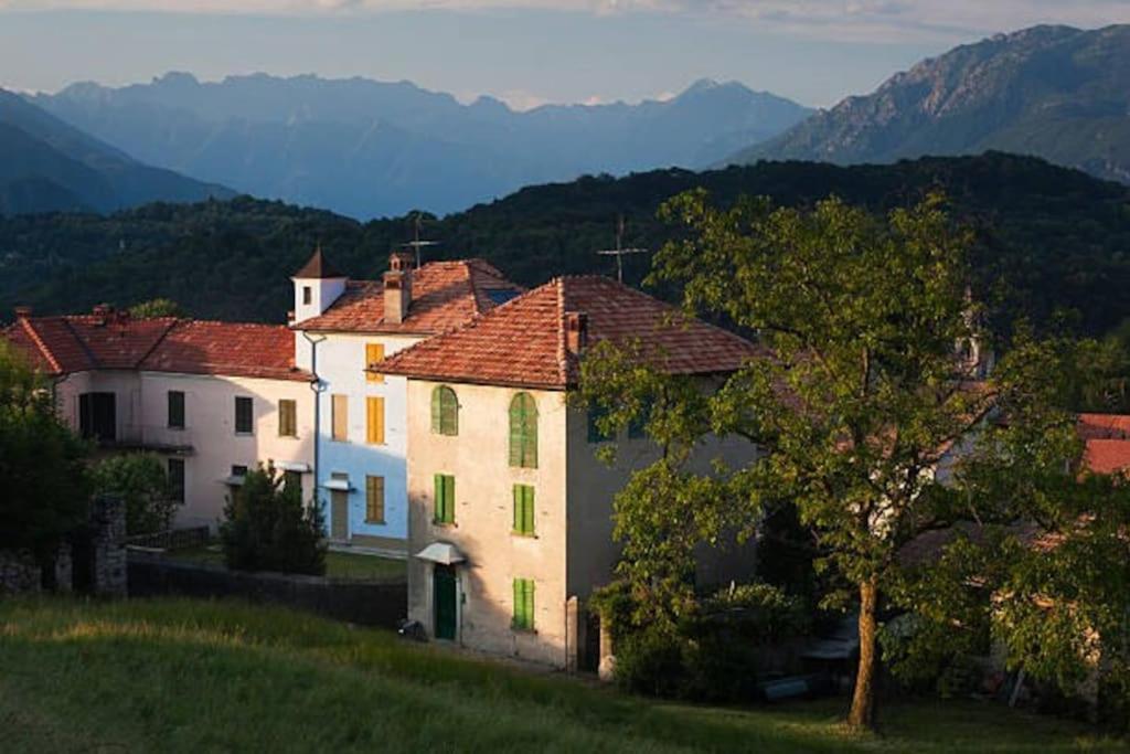Appartamento Storico Con Giardino Soleggiato - B&B Via Rinaldi Arto Centonara Ngoại thất bức ảnh