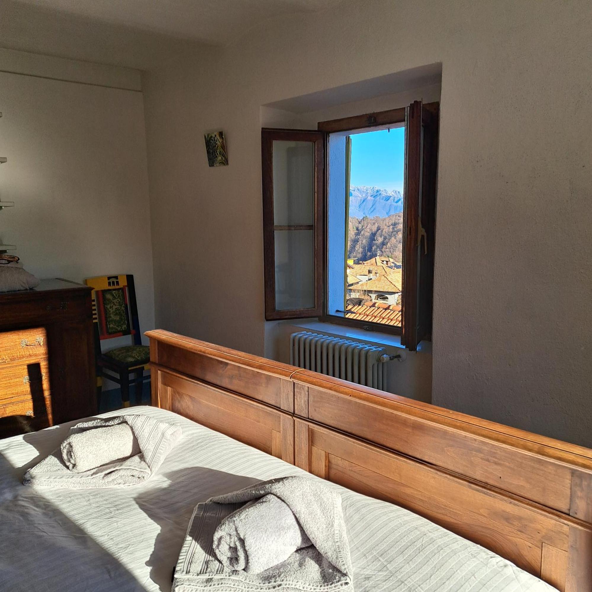 Appartamento Storico Con Giardino Soleggiato - B&B Via Rinaldi Arto Centonara Ngoại thất bức ảnh